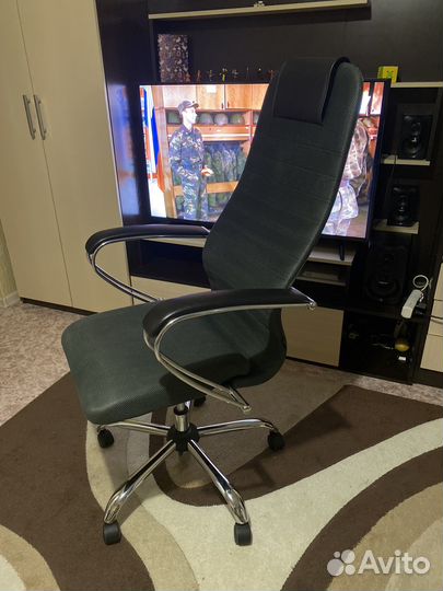 Офисное кресло Metta