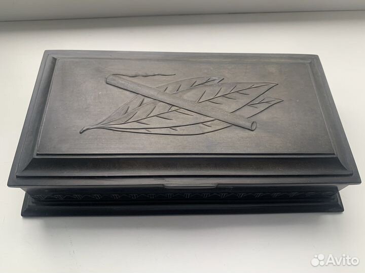 Шкатулка из карболита