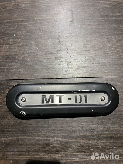 Левая накладка на раму для Yamaha MT-01 05-06