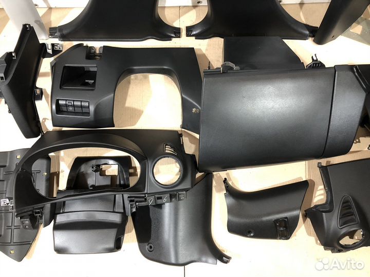 Пластик салона Mazda Axela BK 2002-2008