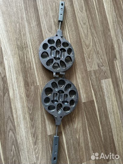 Вафельница орешница