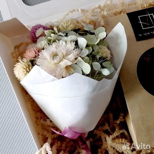 Подарочный набор с букетом