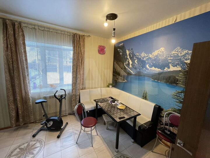 Коттедж 250 м² на участке 13 сот.