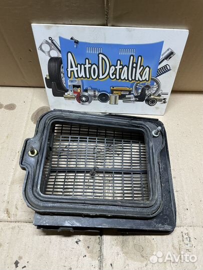 Корпус салонного фильтра Audi 80 B3 1991 г