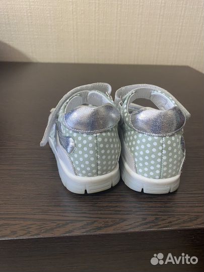 Сандали для девочки