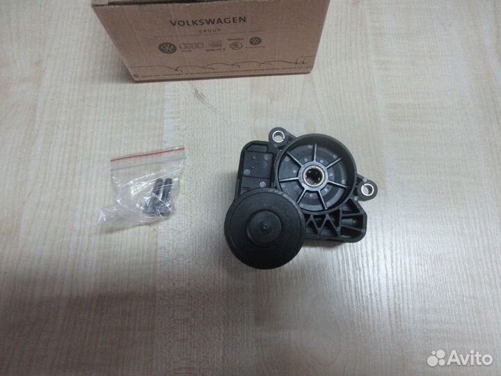 Мотор стояночного тормоза Tiguan 2016), Q3 (F3) 2