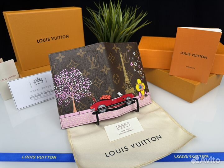 Обложка для паспорта Louis Vuitton женская