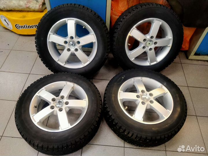 Колеса в сборе r16 зимние ford