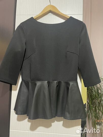 Топ с баской