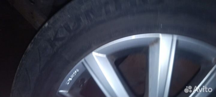 Kumho Solus KH17 235/65 R50 160H