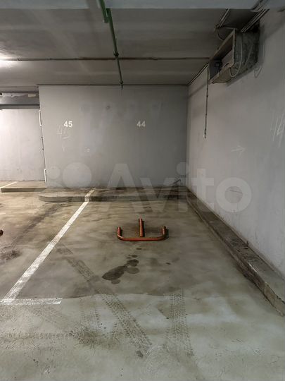 Машиноместо, 14 м²