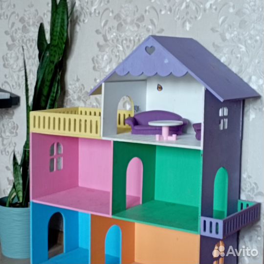 Домик деревянный кукольный