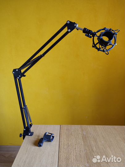 Настольная стойка isa NB-35 с ветровой защитой