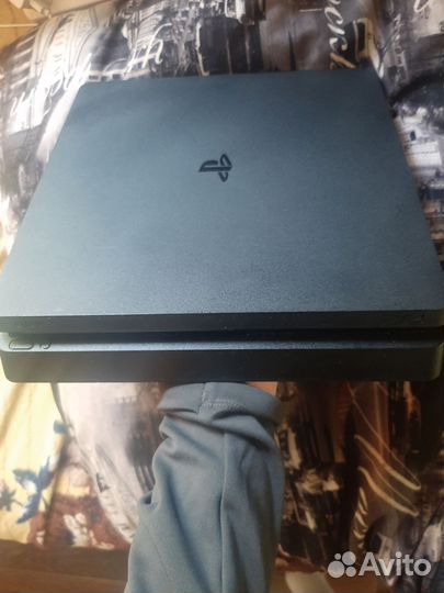 Ps4 slim 1tb
