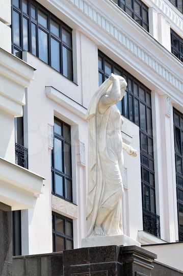 6-к. квартира, 485 м², 3/10 эт.