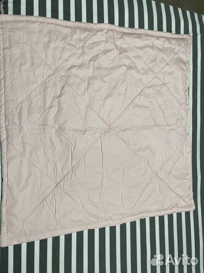 Бортики на кроватку и одеяло