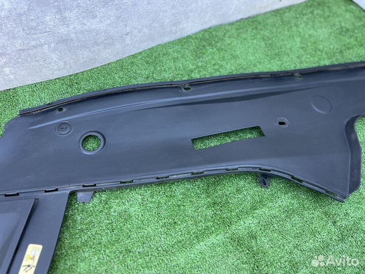 Пыльник под капотом правый BMW F01 F02