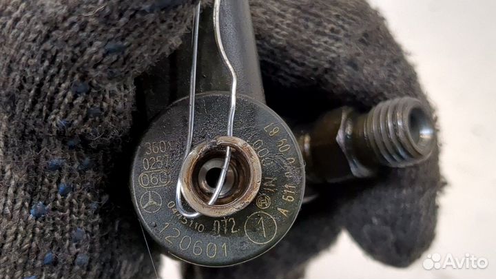 Форсунка топливная Mercedes C W203, 2001