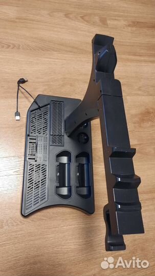 PS4 PRO с охлаждающей подстакой и аксессуарами