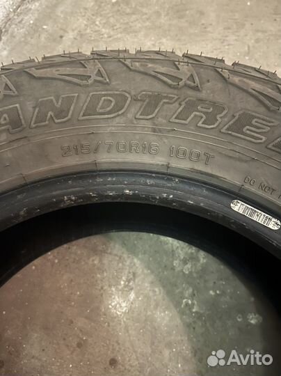 Dunlop Grandtrek AT5 215/70 R16