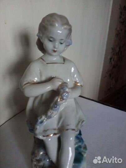 Коллекционная статуэтка фарфоровая 50-60г Турыгин