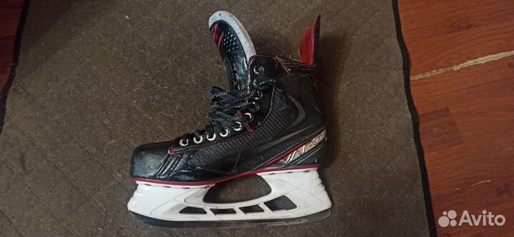 Хоккейные коньки bauer