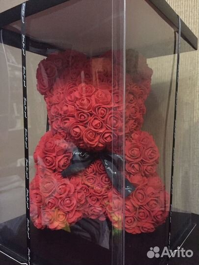Большой мишка из роз