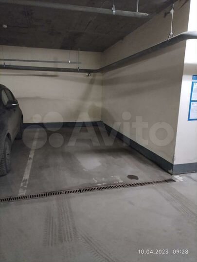 Машиноместо, 14 м²