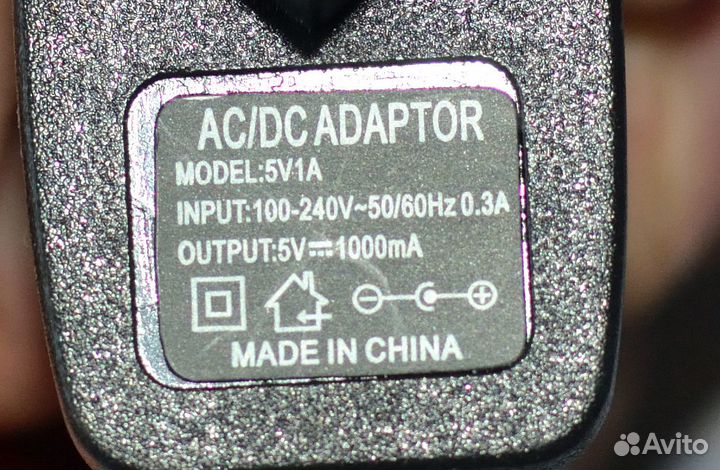 Блок питания 5В 1А, разъем круглый