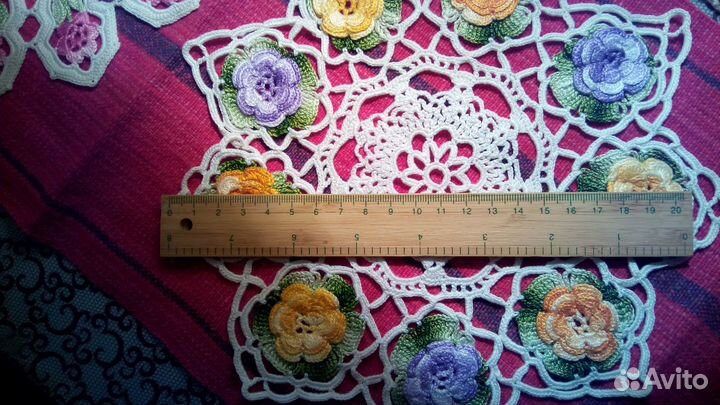 Нарядная кружевная салфетка ручной работы 22 см
