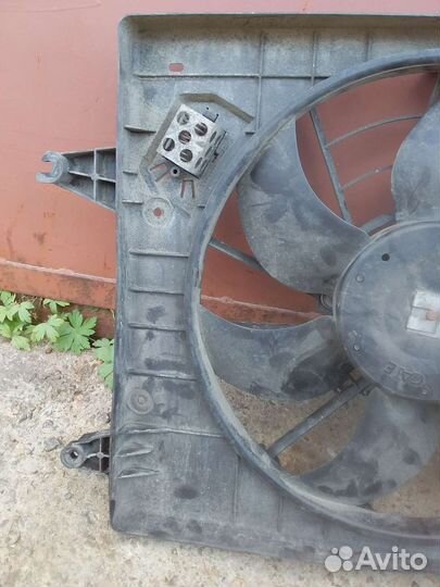 LADA largus диффузор вентилятора