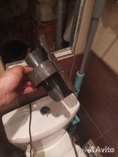 Снять заглушку с канализации