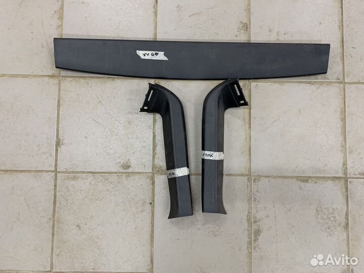 Комплект накладок крышки багажника Subaru XV