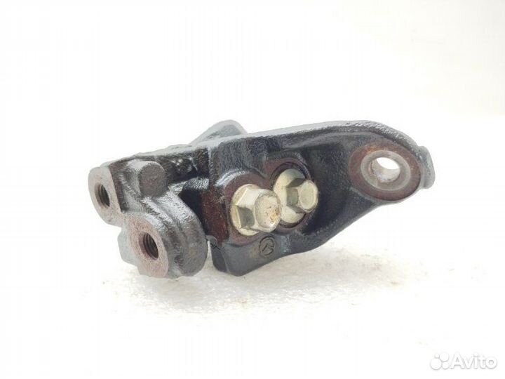 Кронштейн двигателя Mazda 3