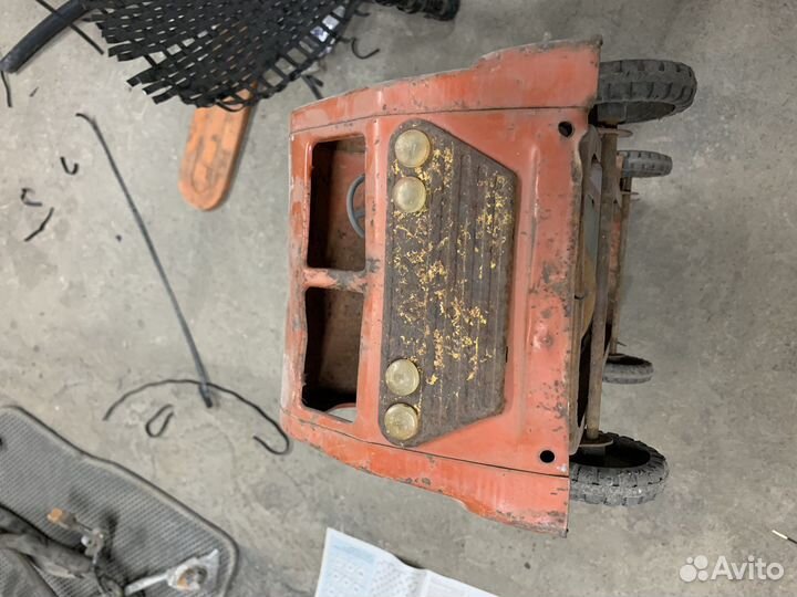 Игрушка СССР железная грузовик