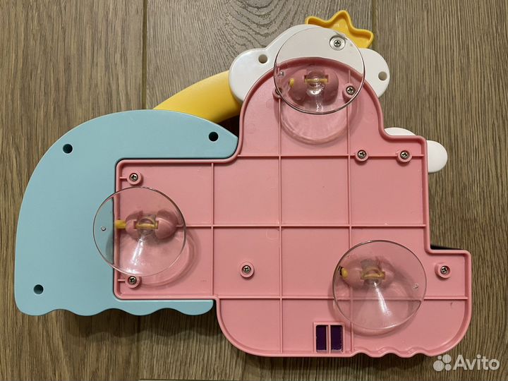 Игрушка для ванной на присосках