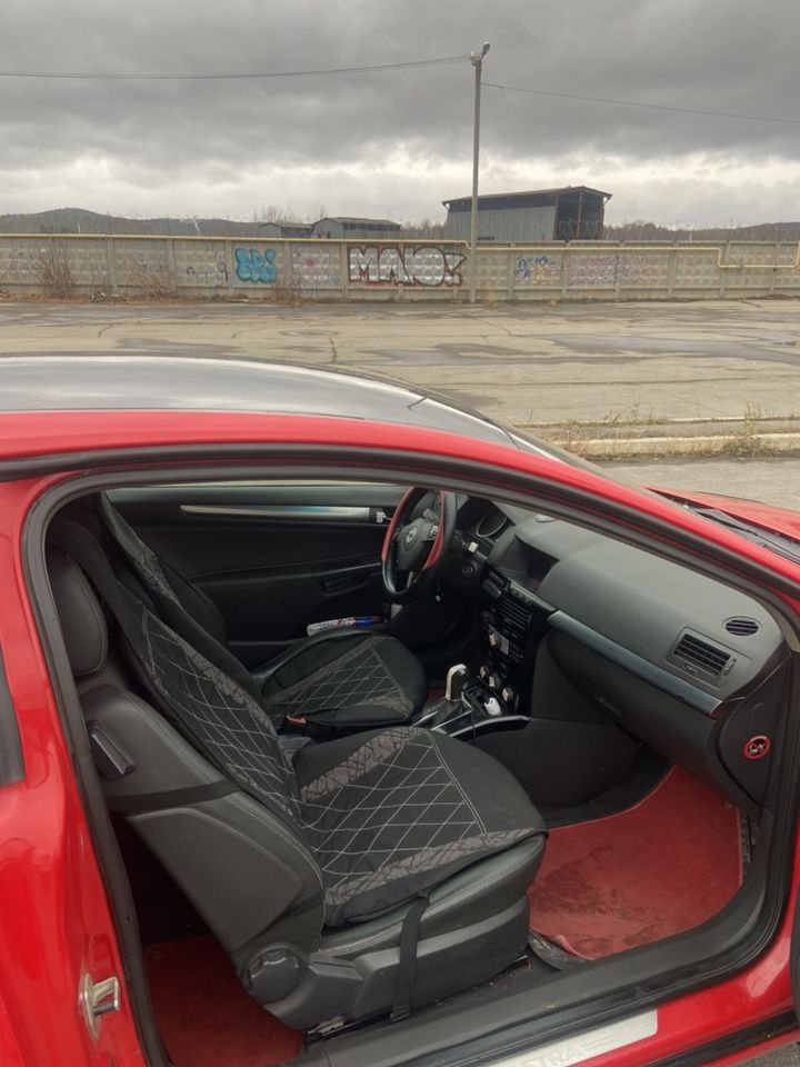 Opel Astra GTC: фото владельца