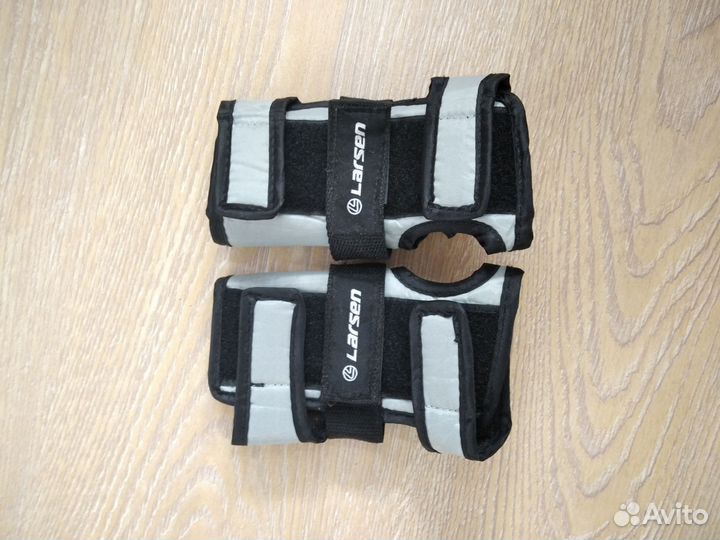 Набор защиты из 3-х предметов детский Larsen