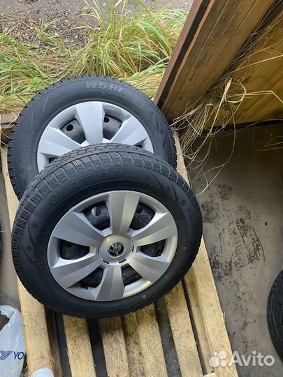 R15 Ovation W-586 185/65, PCD 5x100 DIA 57.1