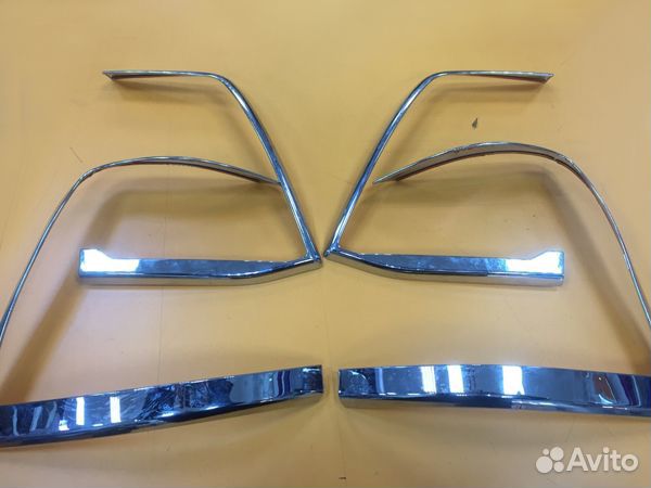 Накладки на задние фонари Toyota Land Cruiser