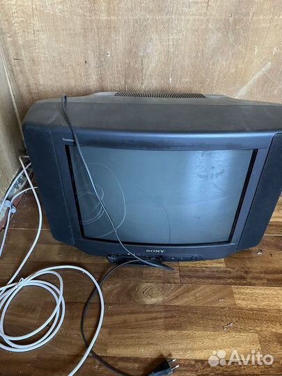 Телевизоры 3 шт