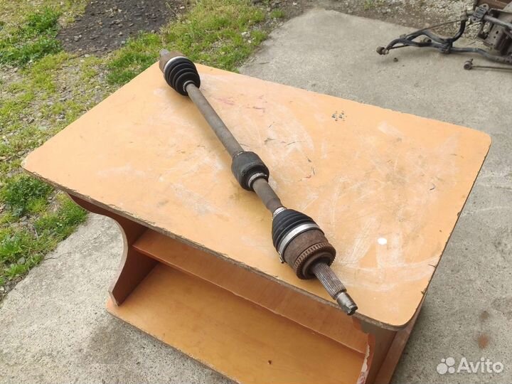 Привод правый на Киа Рио 4 механика