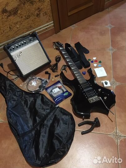 Электрогитара Irin комбо Belcat S15G и полный комп