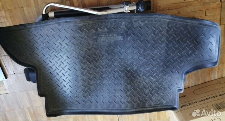 Коврик в багажник Nissan Juke