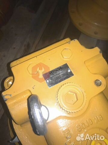 Гидромотор редуктора поворота Komatsu PC210-7