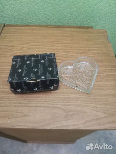 Хрустальная вазочка