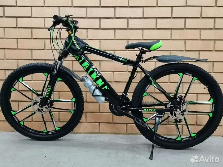 Велосипед на литых дисках 26 дюймов, ч/зел