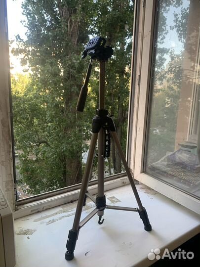 Штатив для фотоаппарата