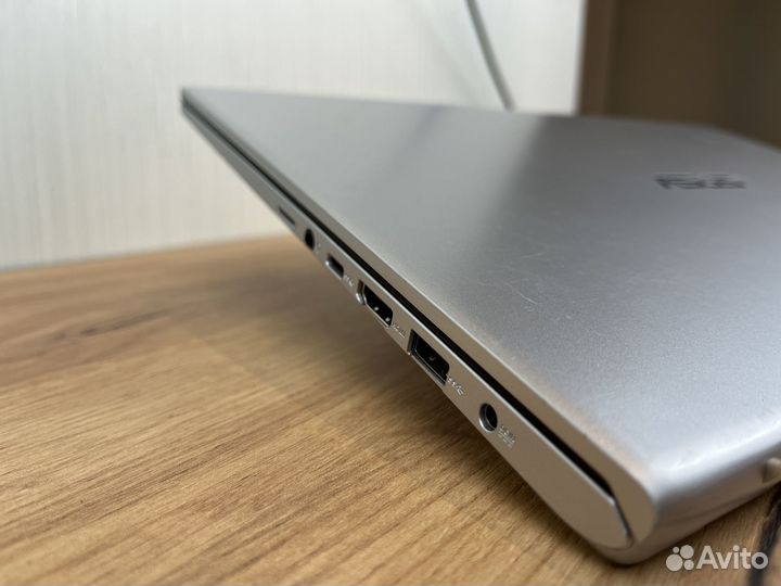 Ноутбук Dell \ i7 \ 32Gb озу \ В металле