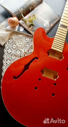 Гитара для декора